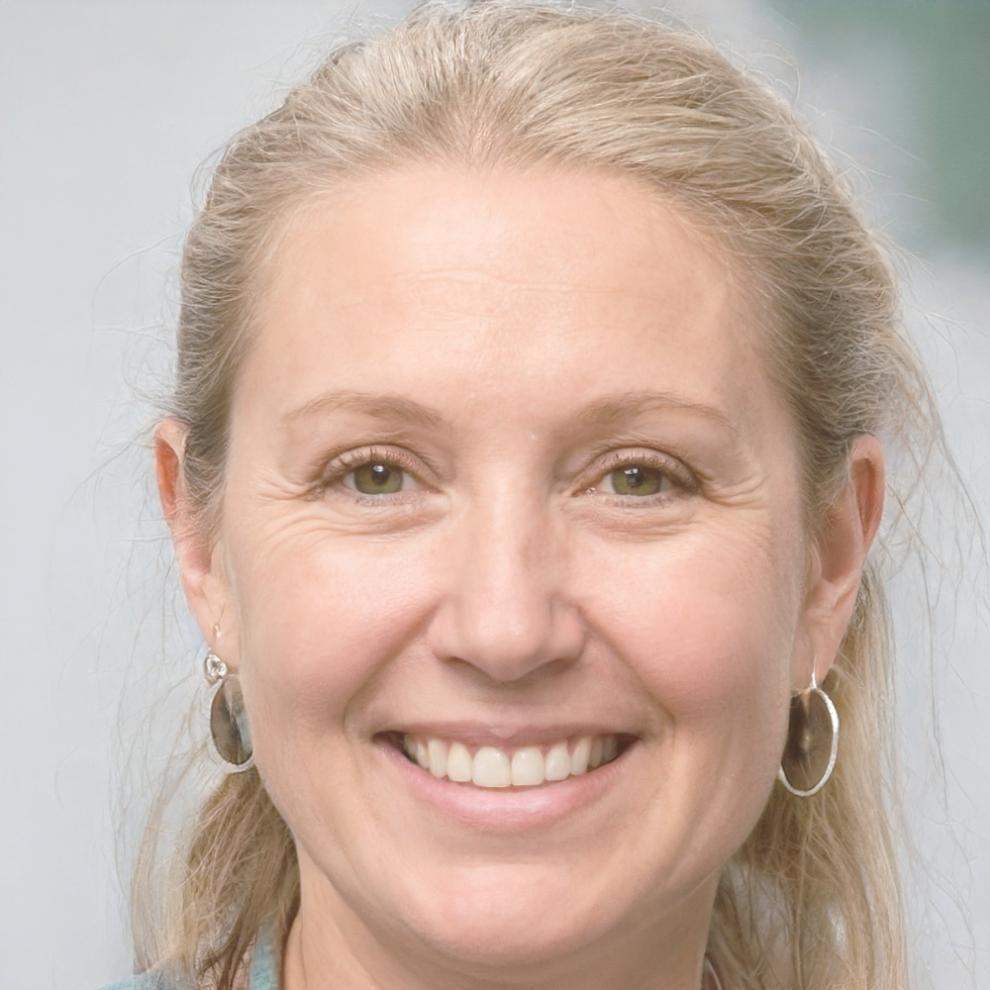 Astrid Lindström, Lead Market Analyst